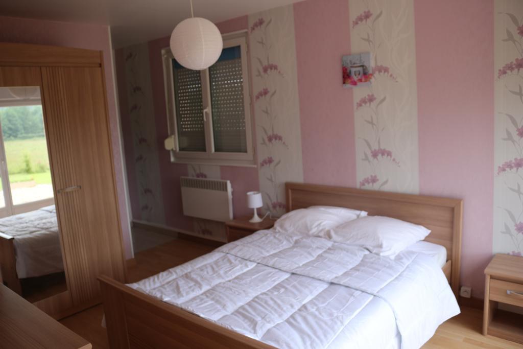 gîte du garde barrière Girondelle Extérieur photo