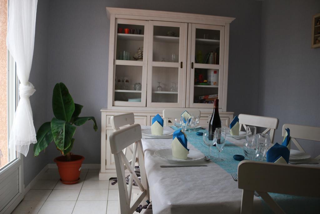 gîte du garde barrière Girondelle Extérieur photo