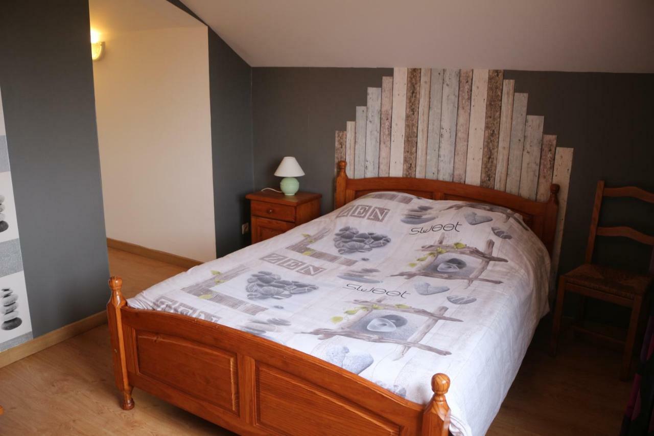gîte du garde barrière Girondelle Extérieur photo
